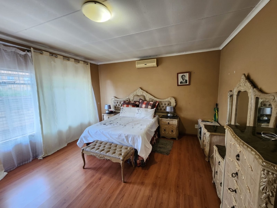 3 Bedroom Property for Sale in Rustenburg Central North West